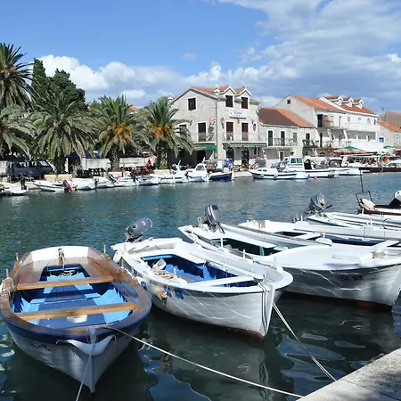 Mate Slavic Apartment Sućuraj