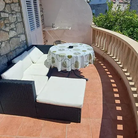 Mate Slavic Apartmán Sućuraj